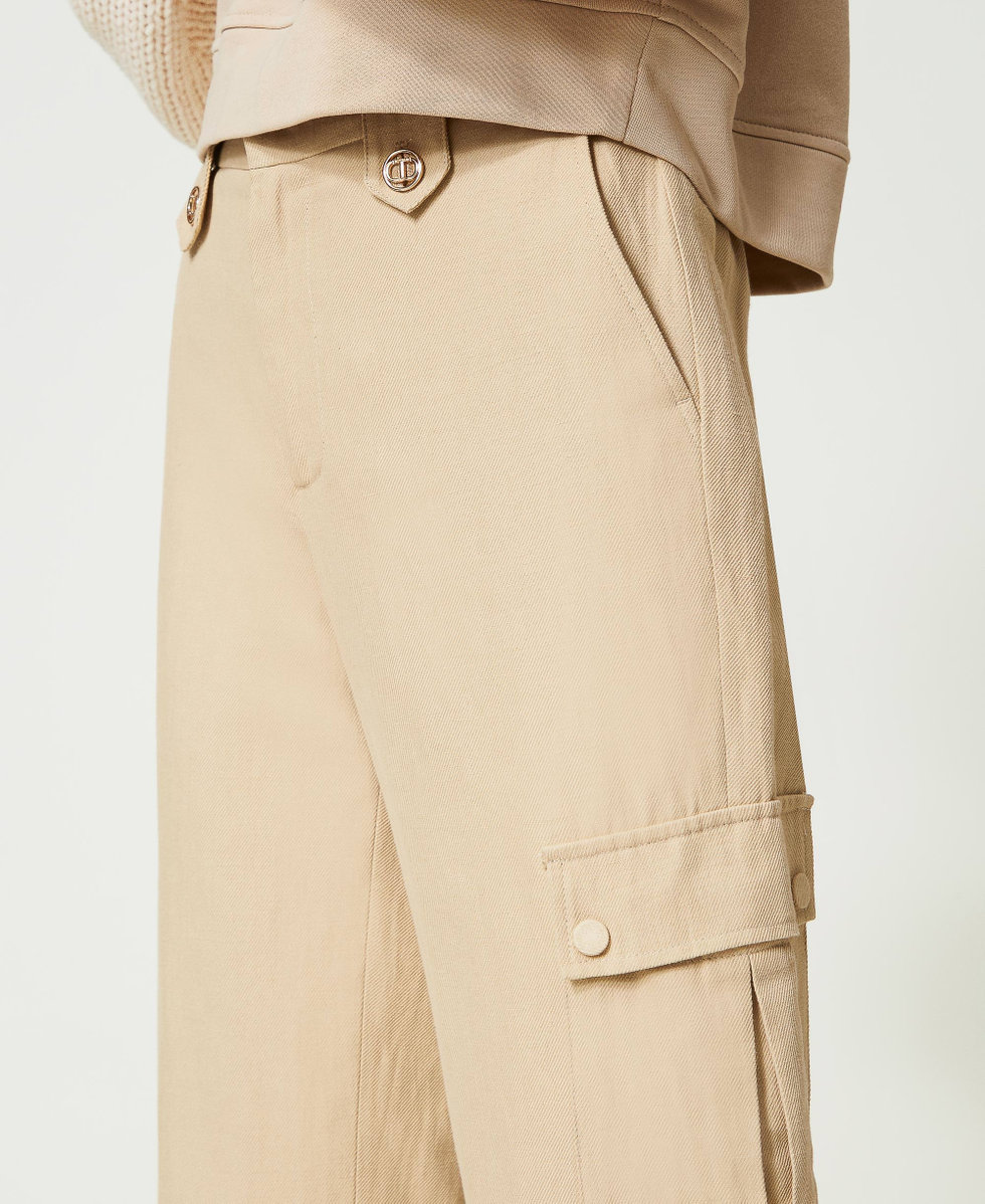 Pantalon cargo en serg&eacute; de lin Beige &laquo;&thinsp;Almond Milk&thinsp;&raquo; Femme 241TP2564_11308_04