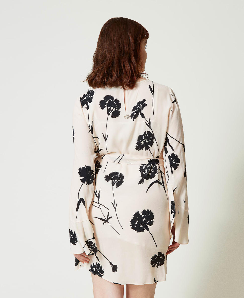 Robe courte en cr&ecirc;pe floral