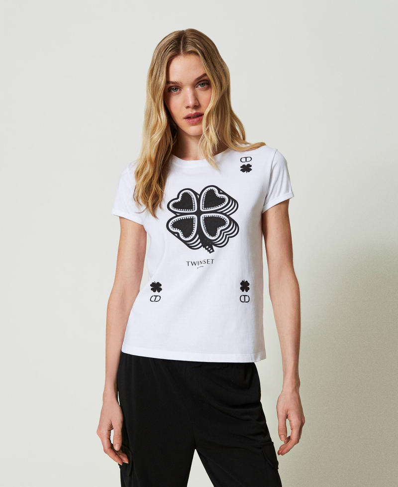 Camiseta con estampado de trébol de cuatro hojas Blanco Mujer 241TP2702-02