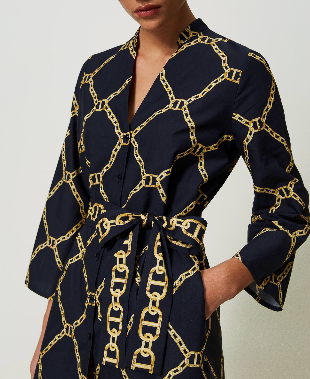 Short poplin dress with chain print Woman, Black | TWINSET Milano