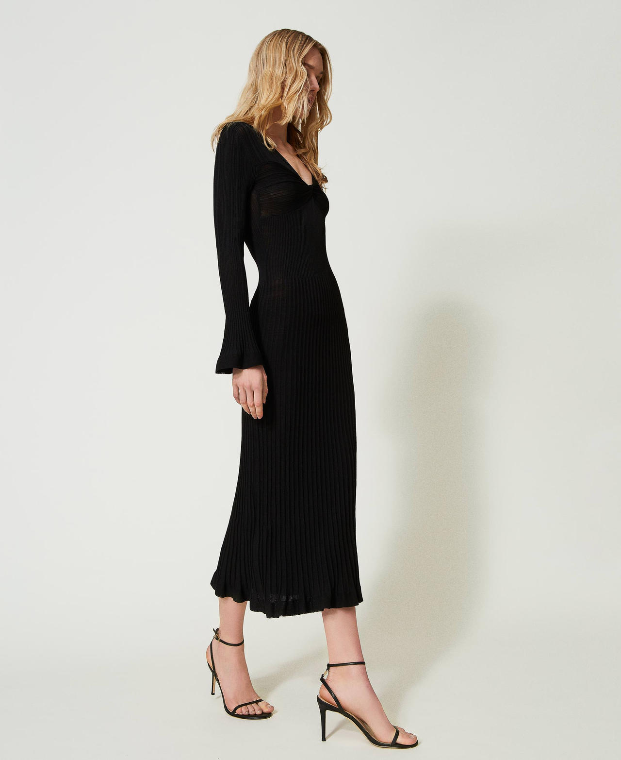 Robe longue en maille côtelée