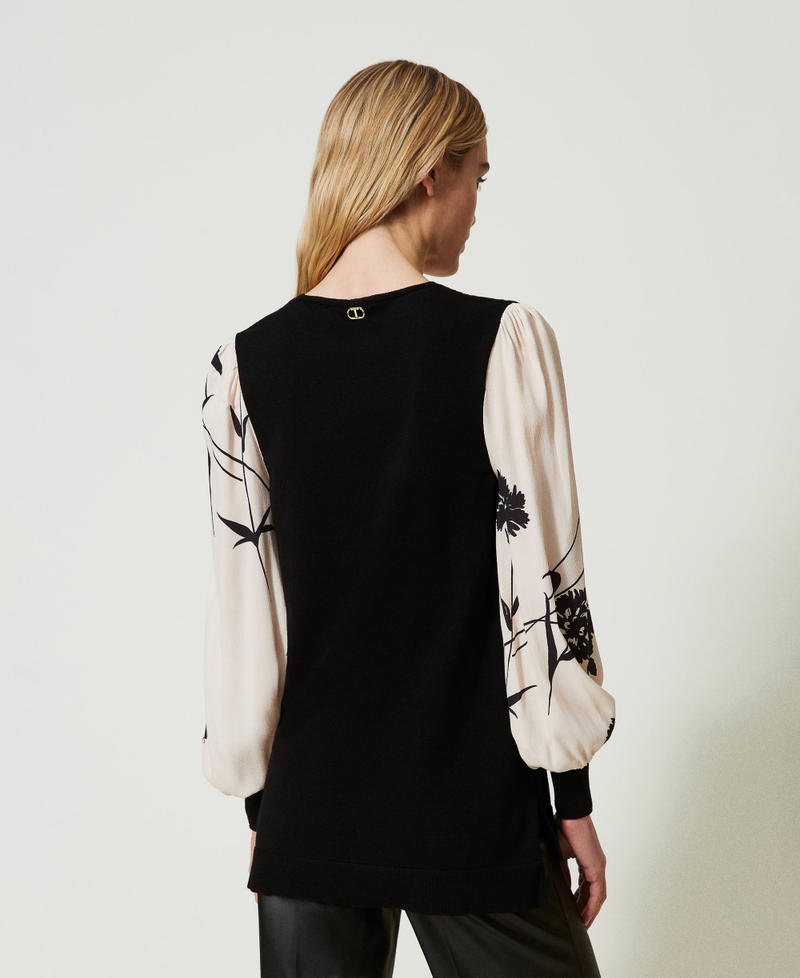Jumper with printed crêpe sleeves Two-tone Black / Black Carnation Print / Snow Woman 241TP3281-03