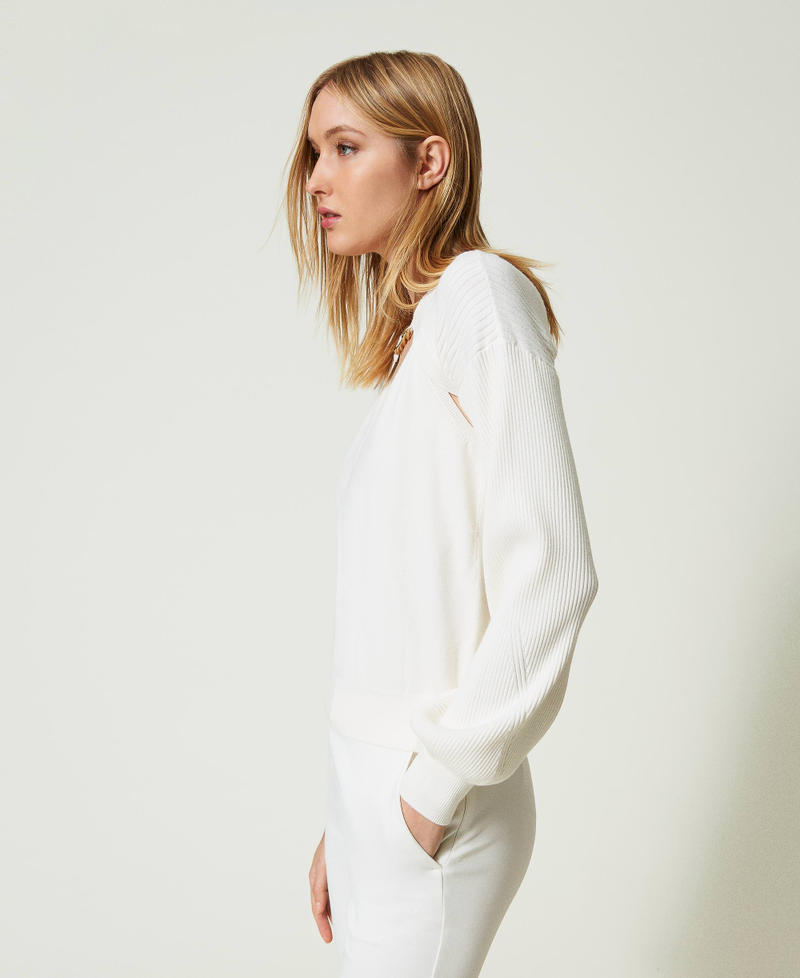 Knit top and shrug with Oval T chain
