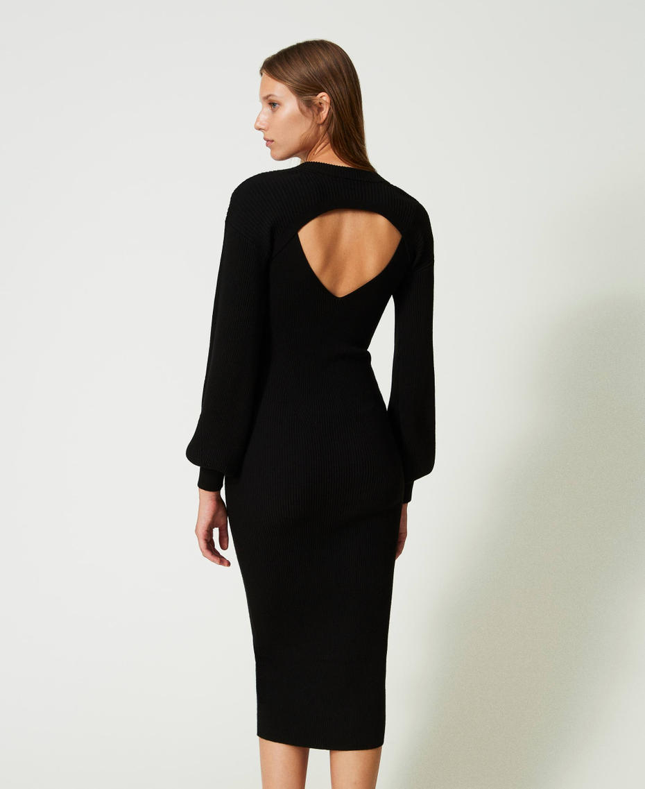 Knit dress and shrug with Oval T chain
