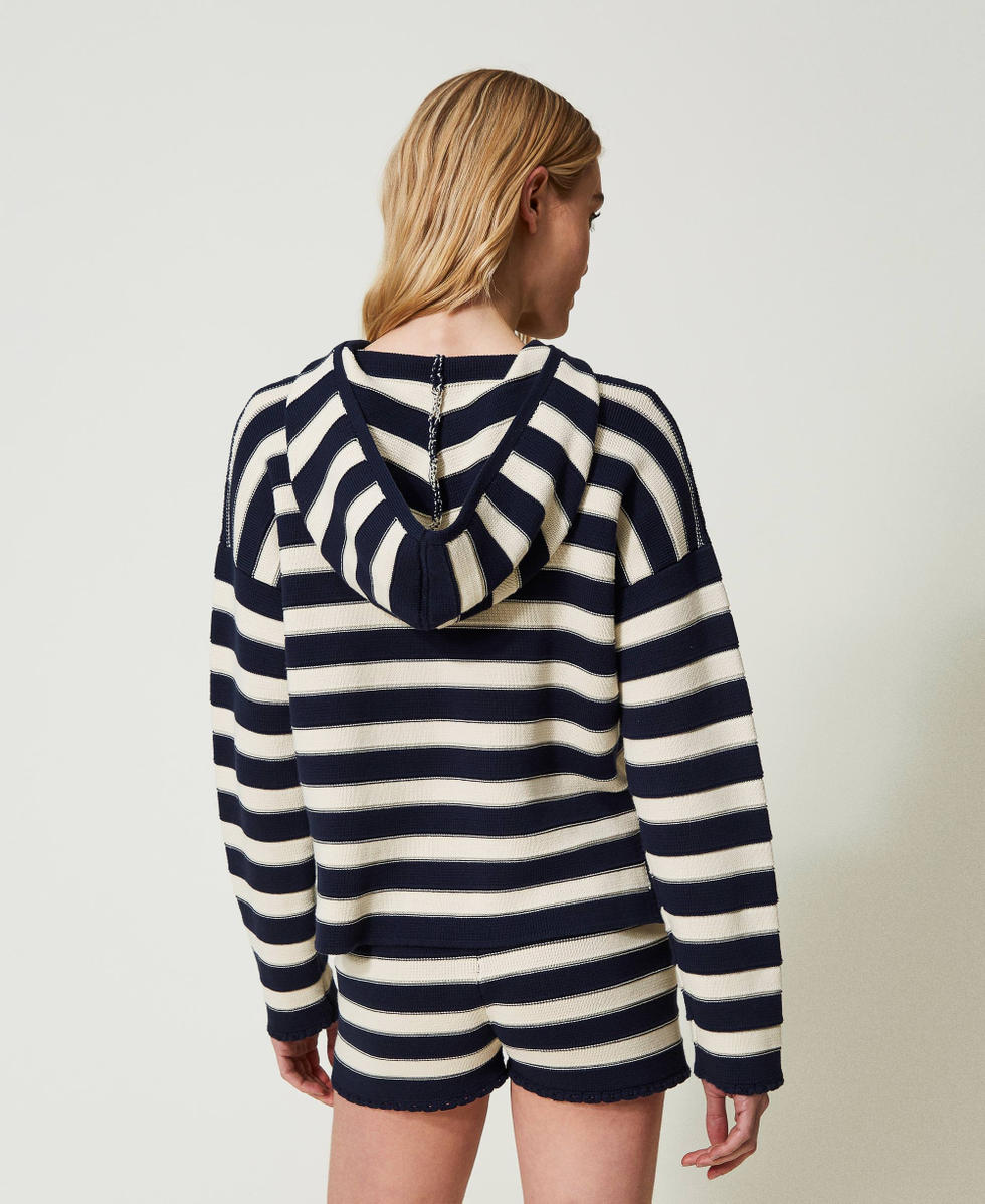Two-tone striped jumper with Oval T Two-tone Snow / Mid Blue Woman 241TP3410_11463_03
