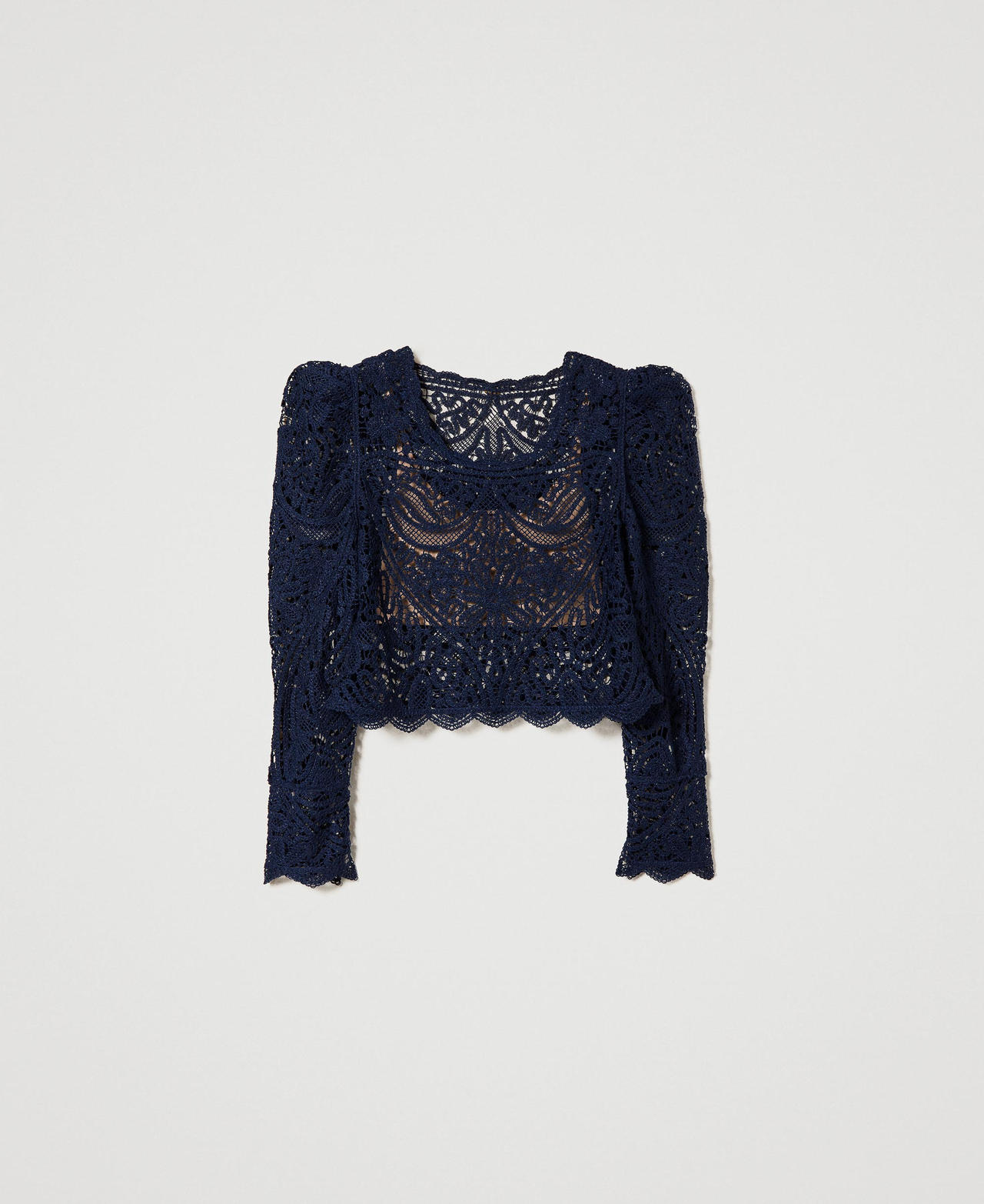 Pull crochet effet dentelle
