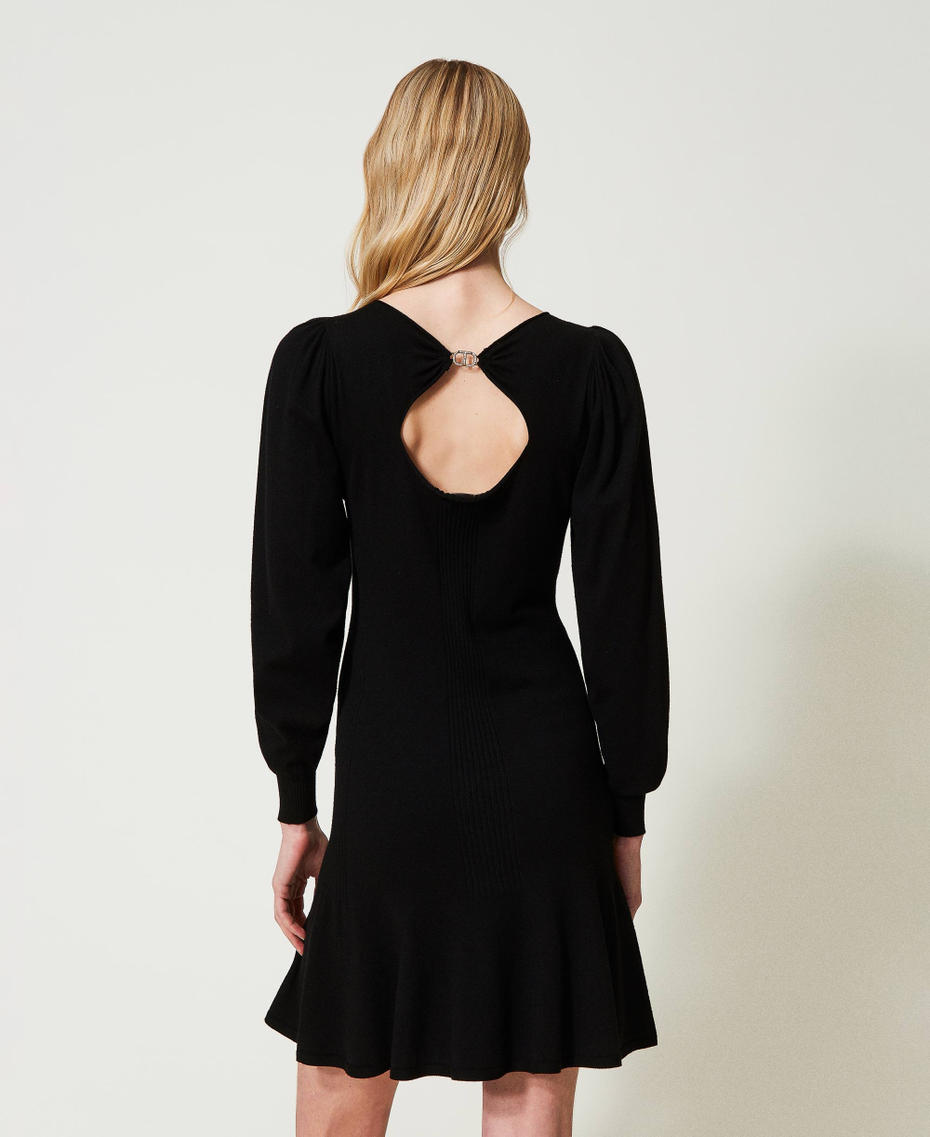 Короткое трикотажное платье двойного назначения Черный женщина 241TP3513-05