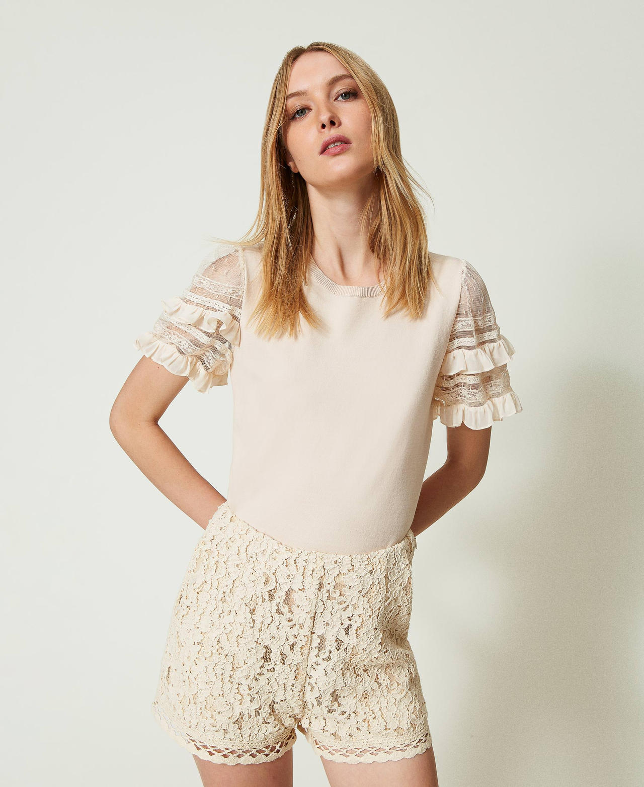 Jumper with tulle and lace sleeves Ivory Woman 241TP3531-02