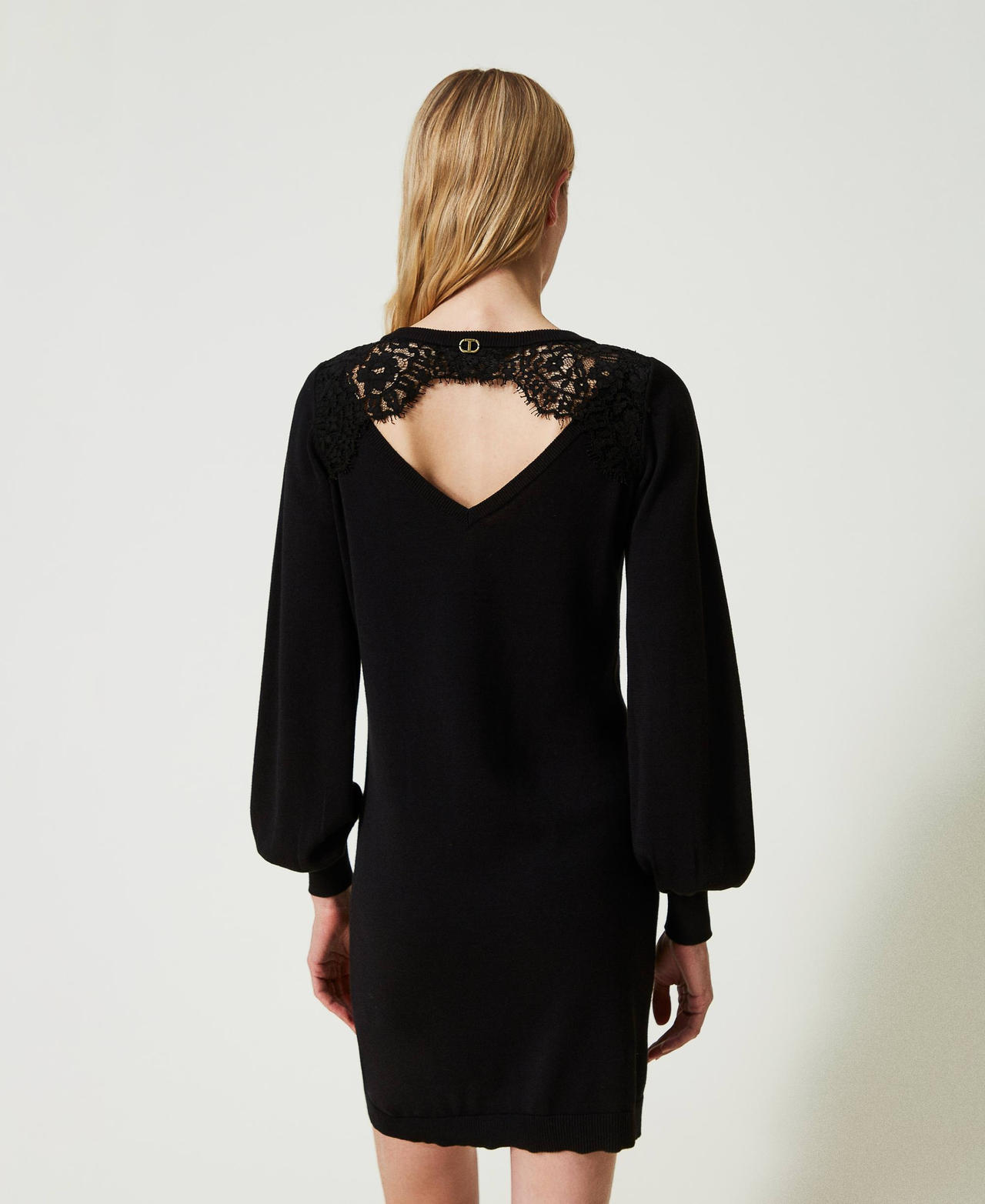 Robe courte en maille avec dentelle Noir Femme 241TP3541_00006_03
