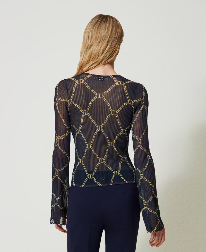 Fitted jumper with chain print