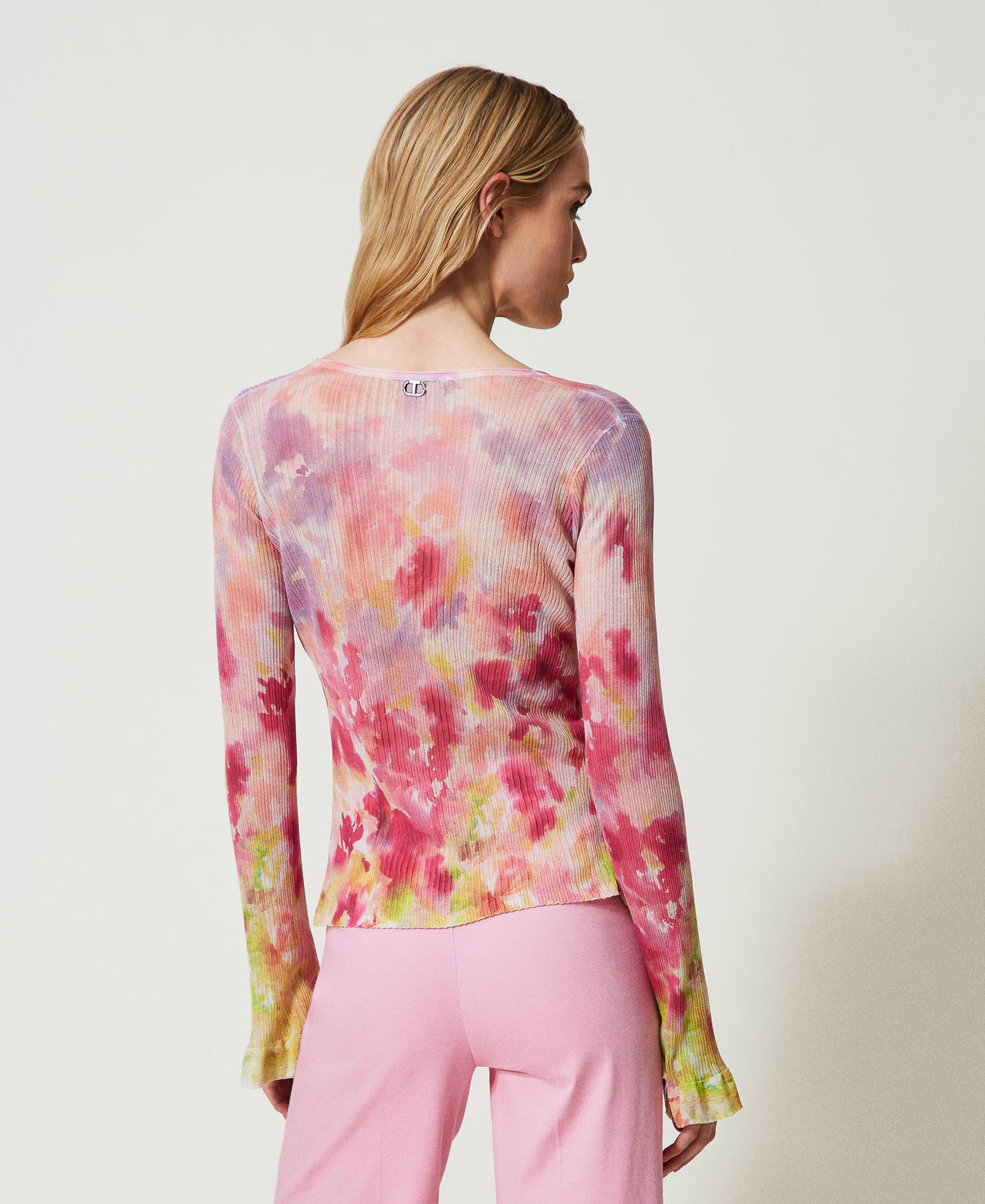 Fitted jumper with fadeout floral print