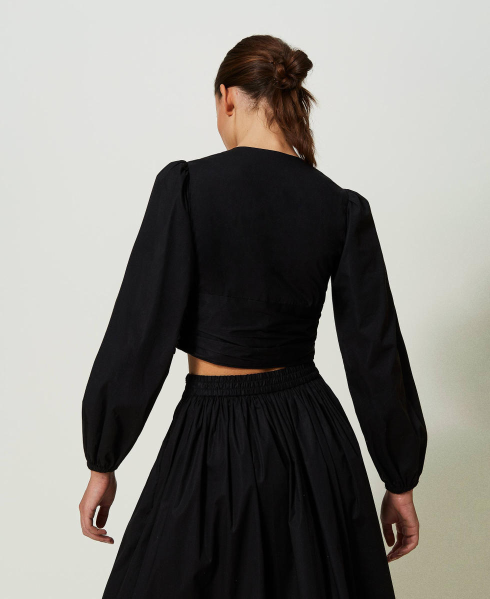 Cropped poplin blouse with Oval T