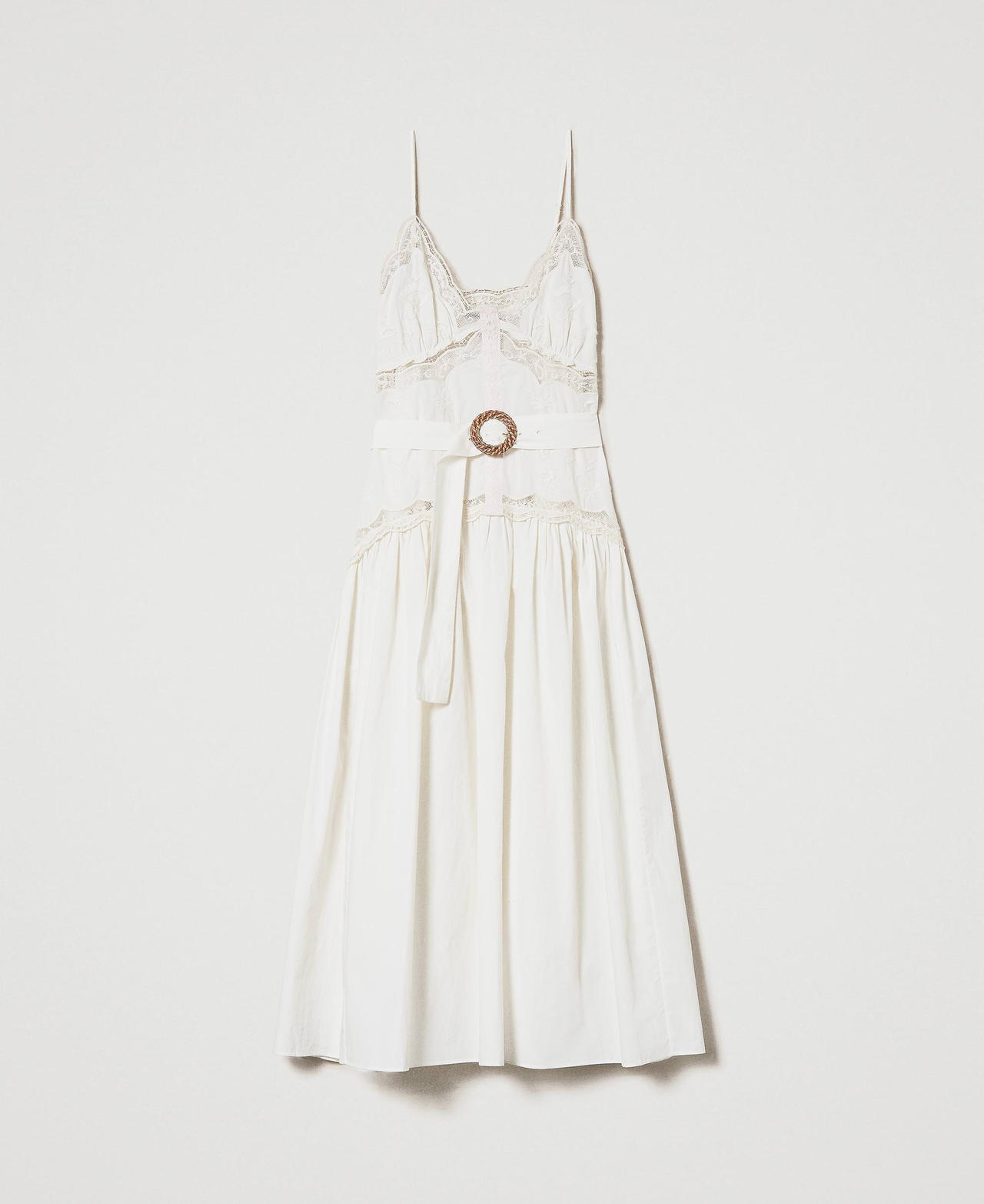 Long dress with floral embroideries
