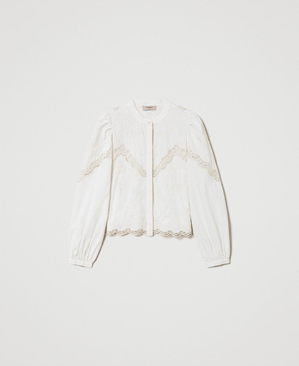 Shirt with floral embroideries