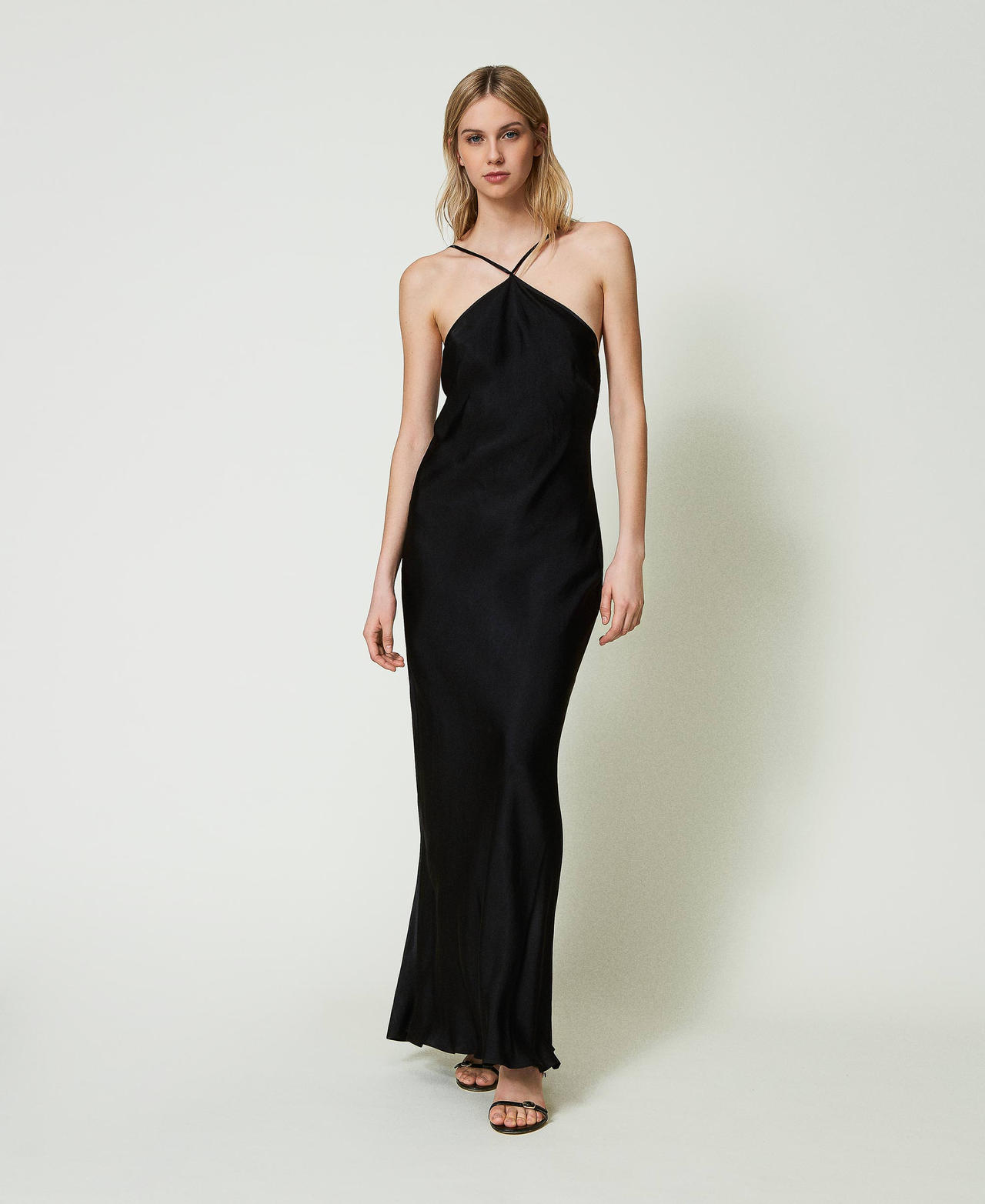 Robe longue noir satin on sale