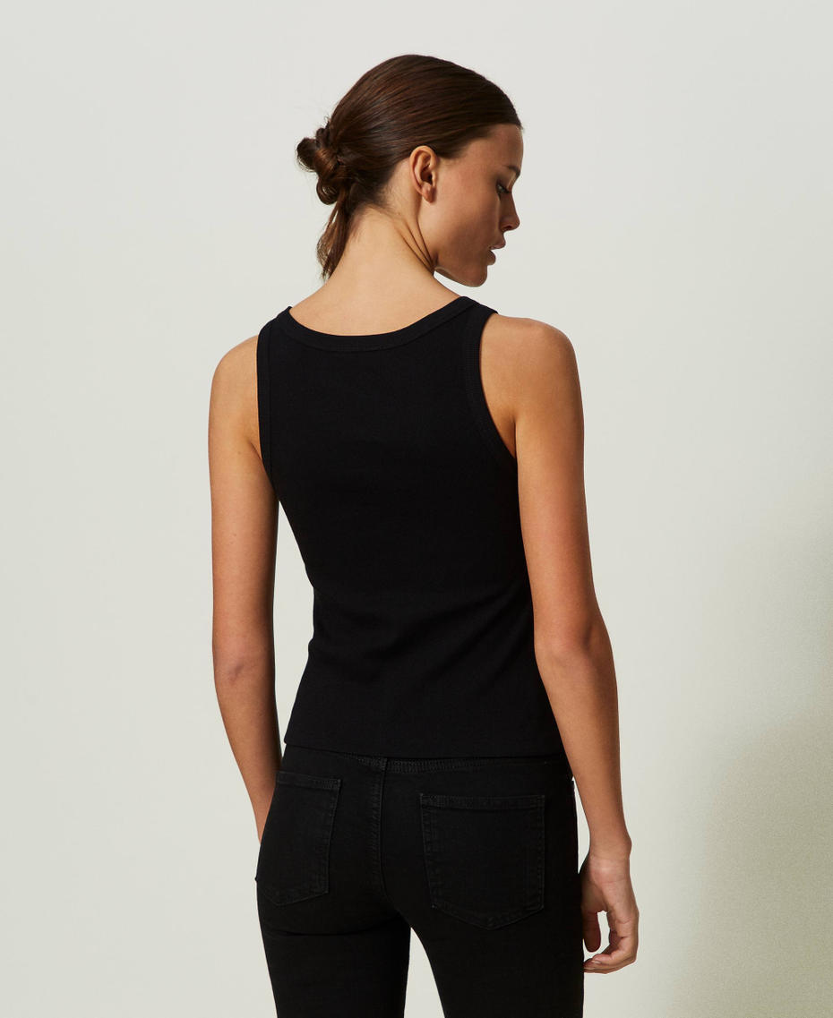 Ribbed knit top with Oval T