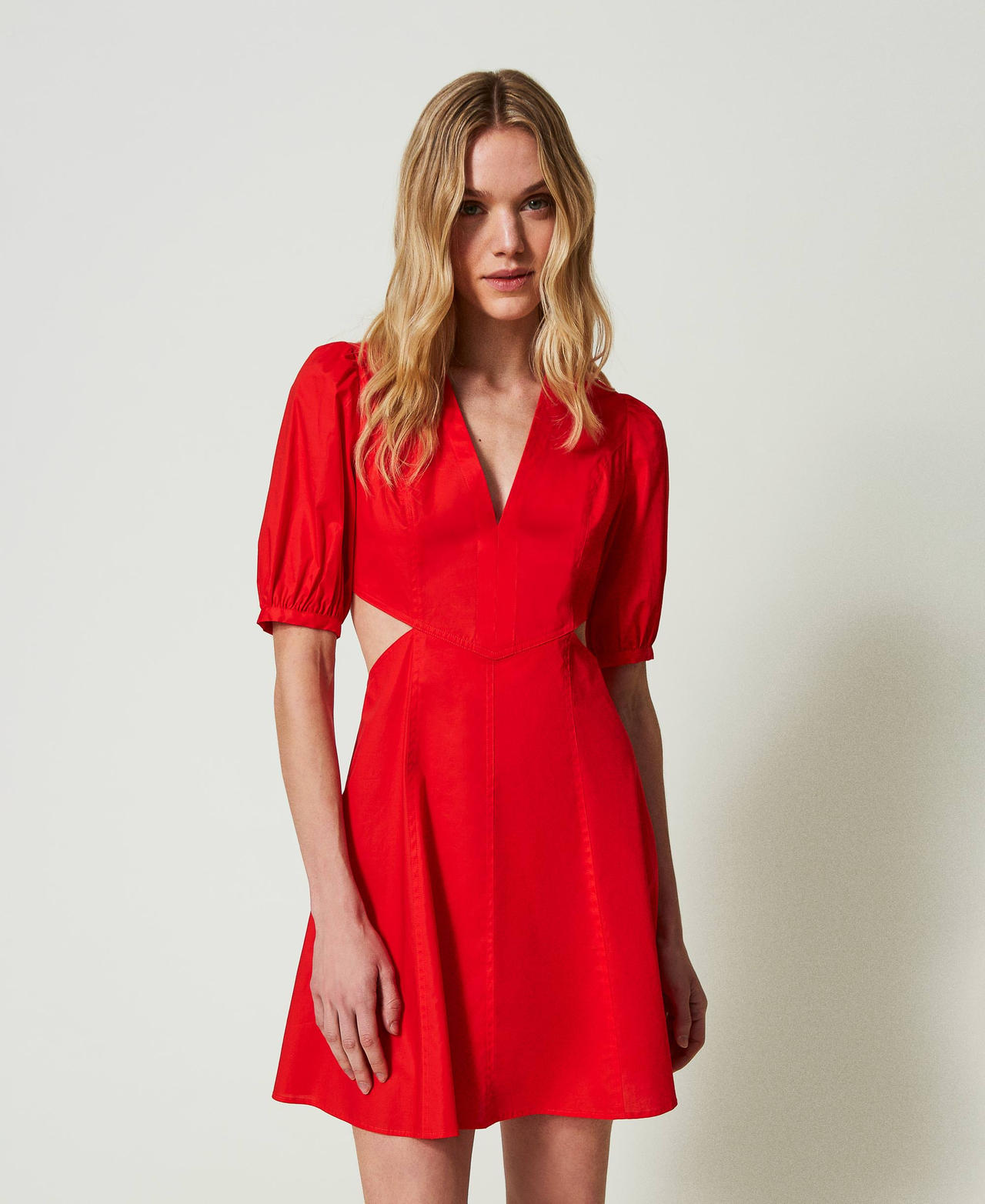 Короткое платье из поплина с вырезами Красный "Коралл" женщина 241TT2200-02