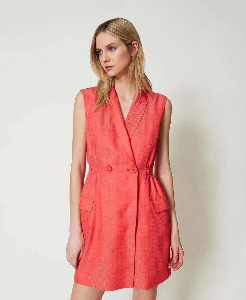 Короткое двубортное жаккардовое платье Розовый "Блеск для губ" женщина 241TT2242-01