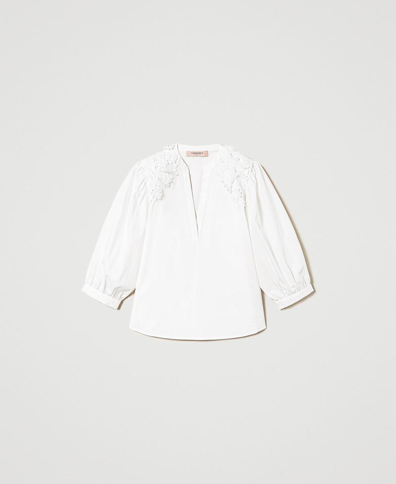 Poplin blouse with floral patches