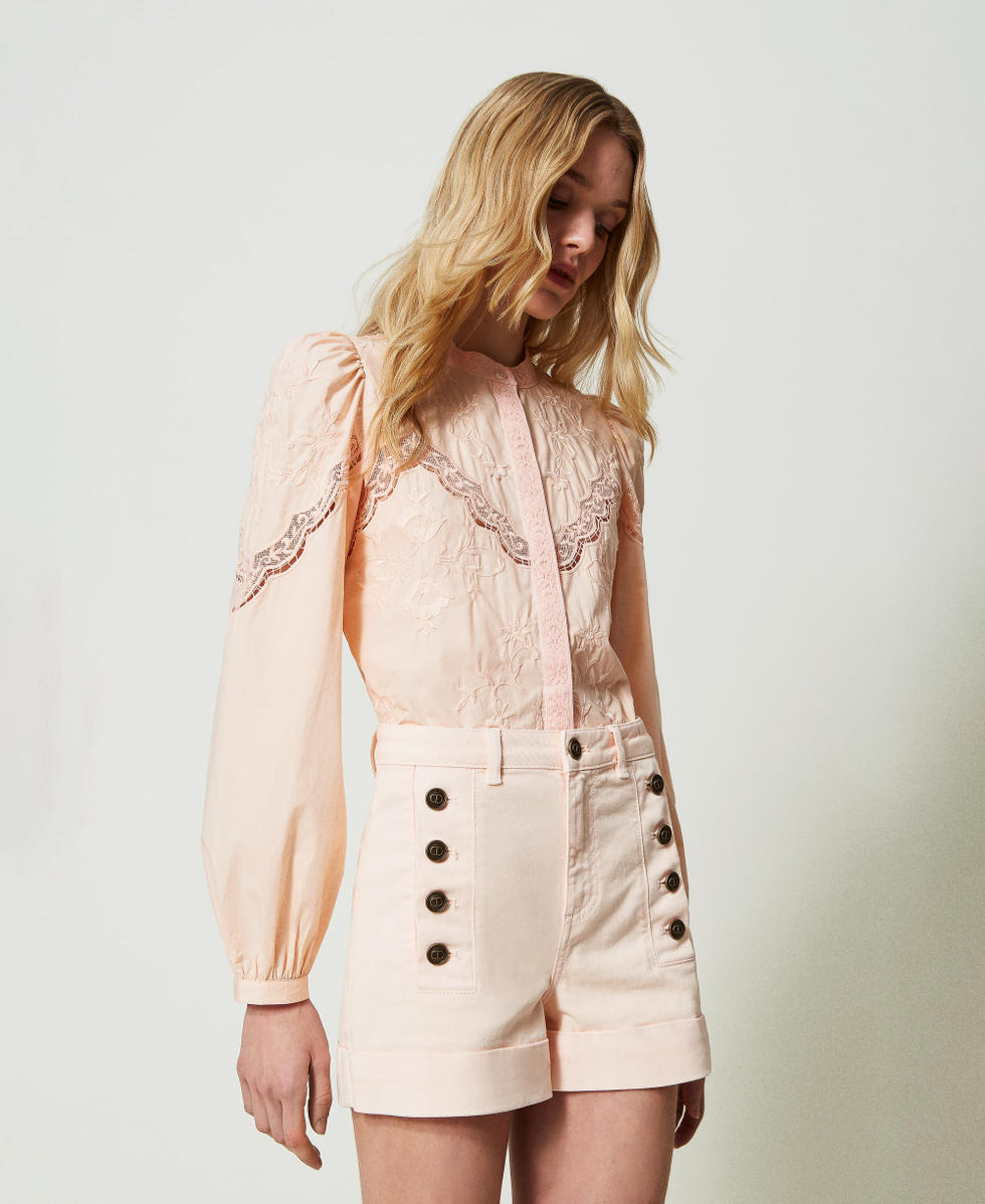 Drillich-Shorts mit Zierkn&ouml;pfen