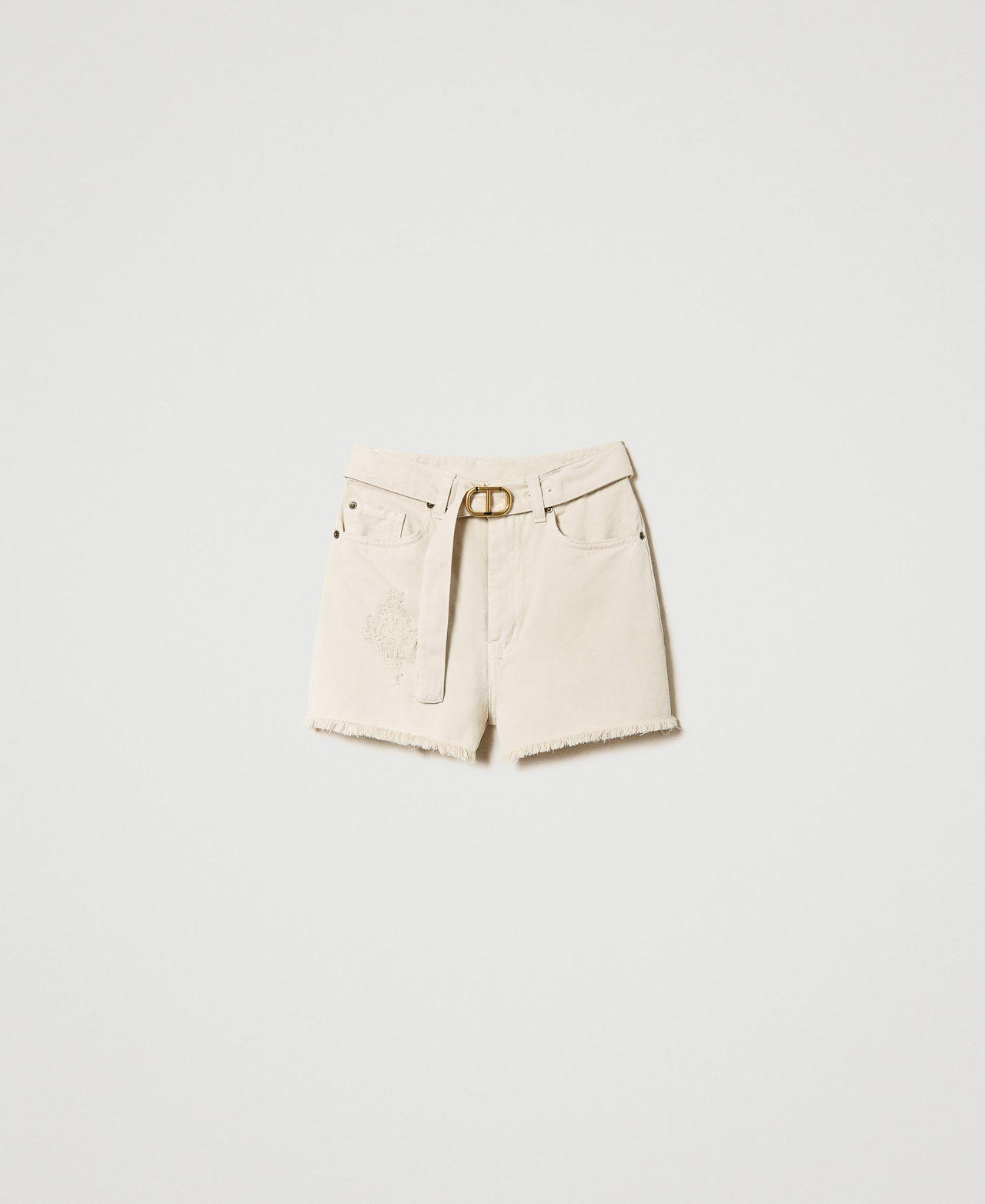 Bull shorts with Oval T belt
