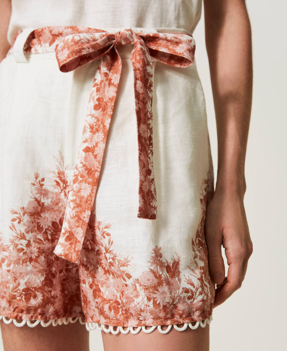 Linen shorts with floral print Toile De Jouy Snow / Papaya Print Woman 241TT2403-04
