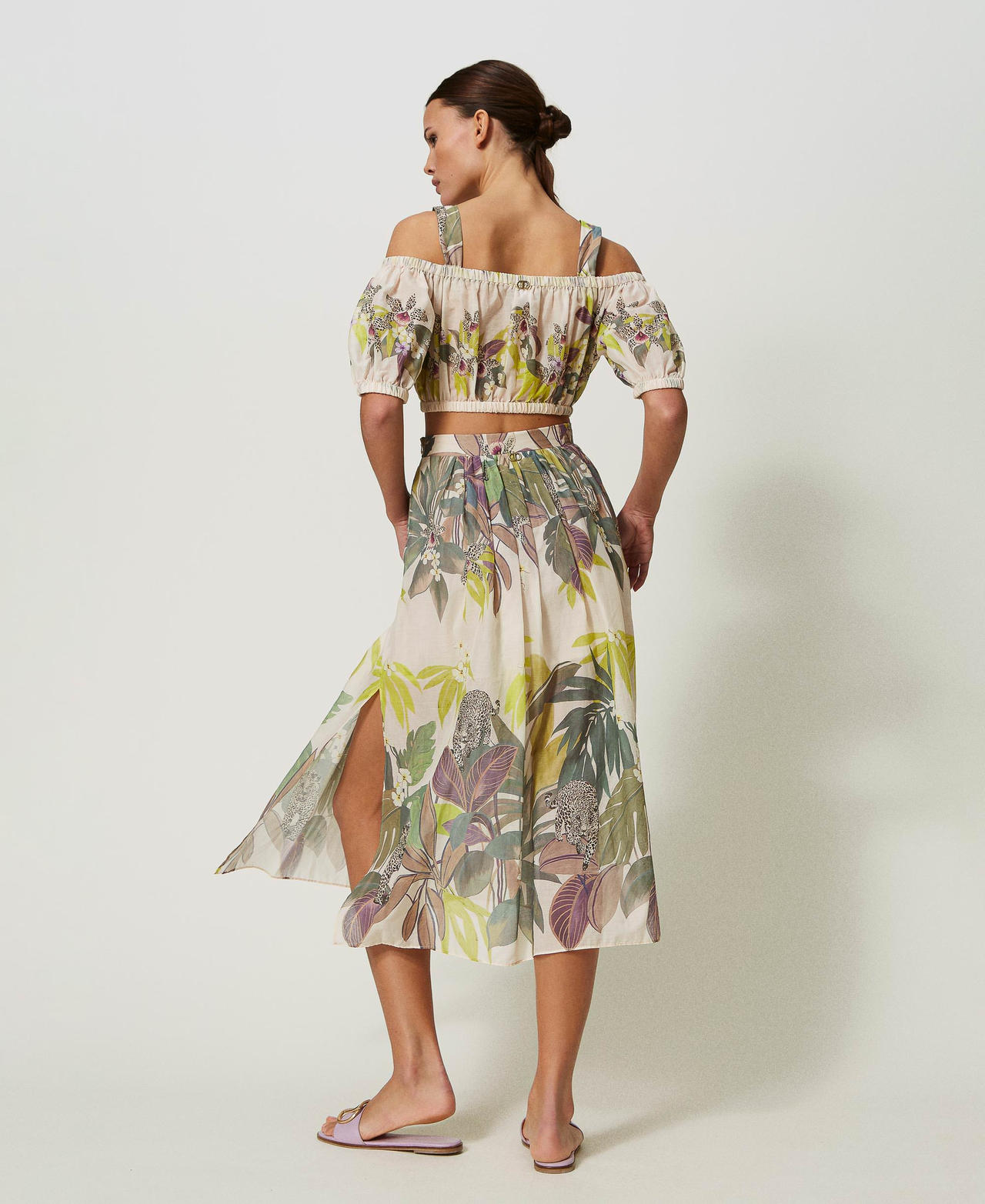 Muslin top and calf-length skirt with print