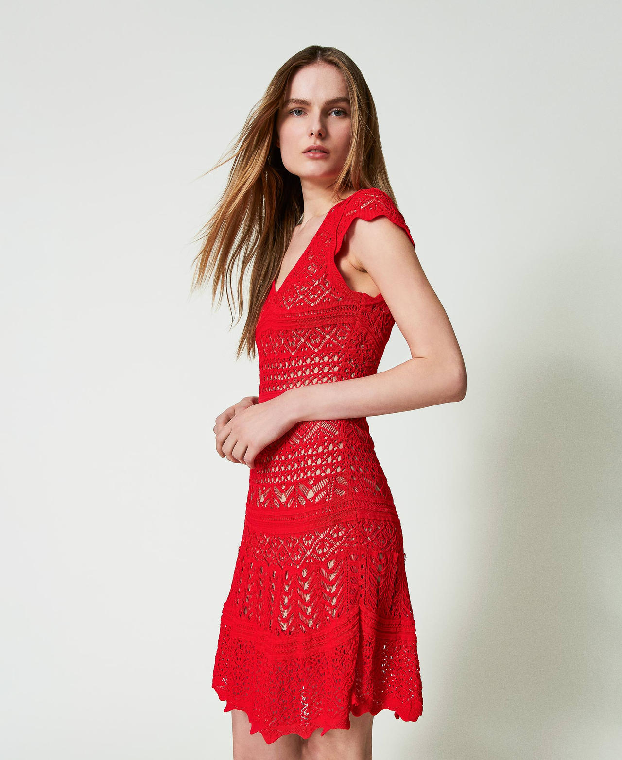 Короткое трикотажное платье с кружевным эффектом Красный "Коралл" женщина 241TT3114-02