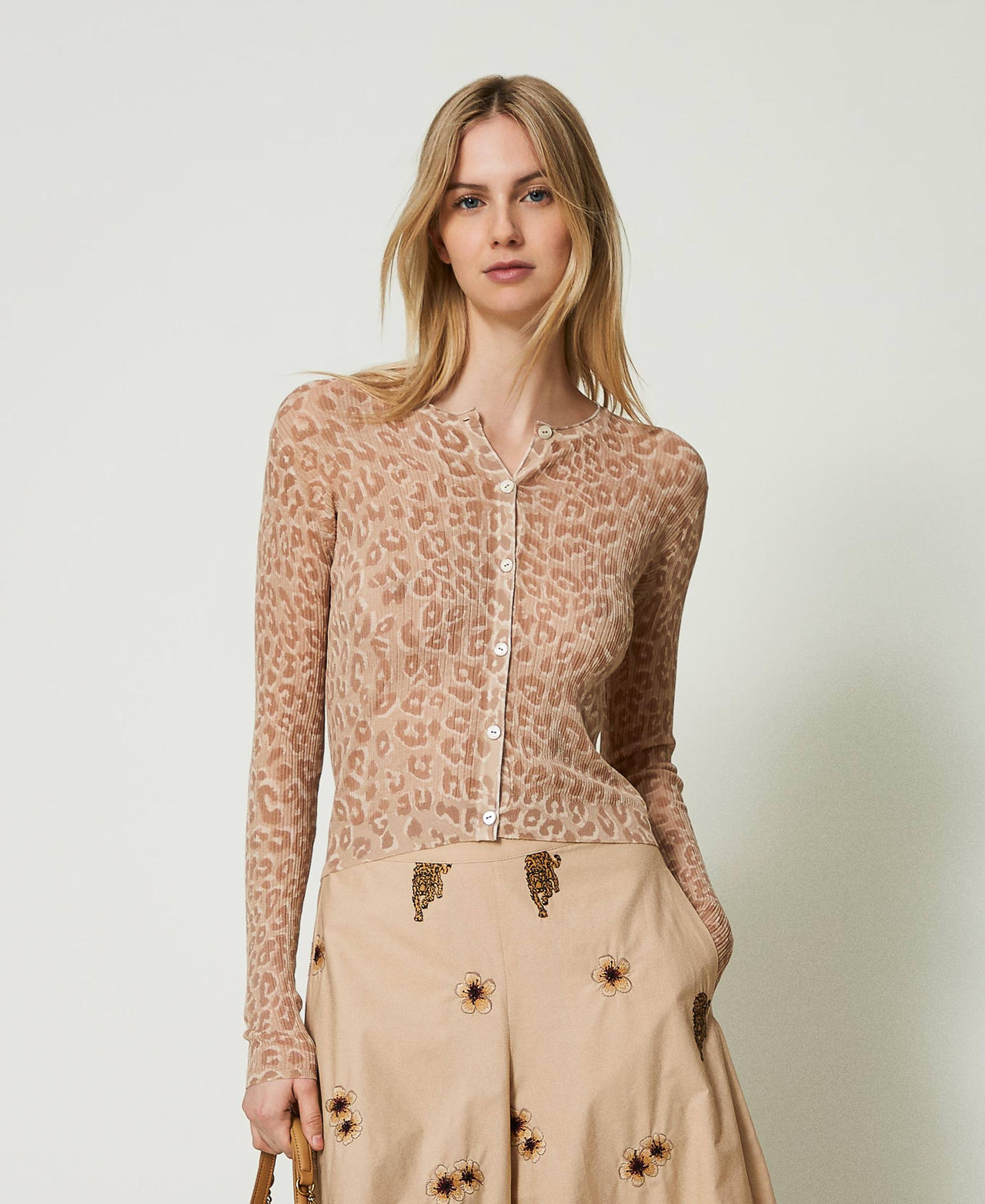 Short cardigan with animal print