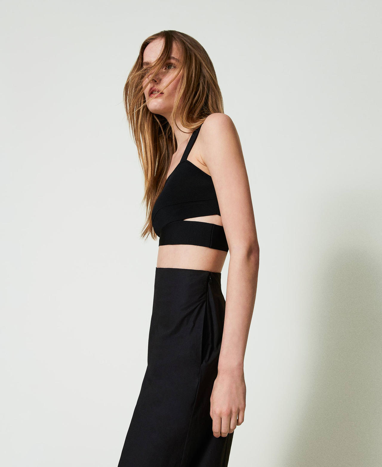 Cropped knit top with cutout