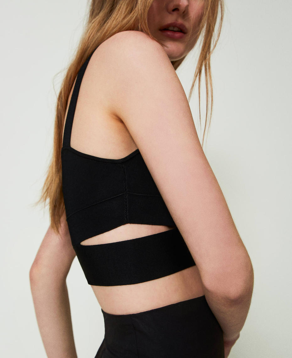 Cropped knit top with cutout