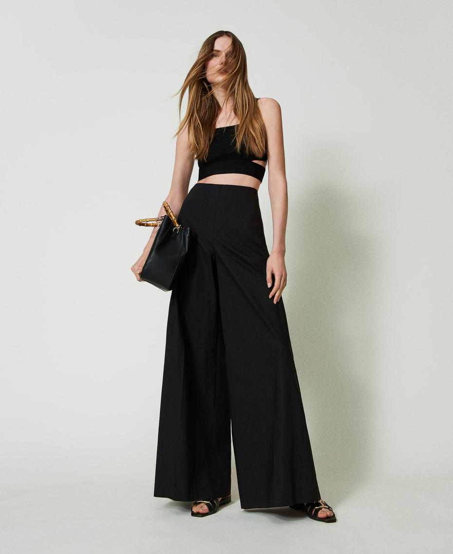 Cropped knit top with cutout