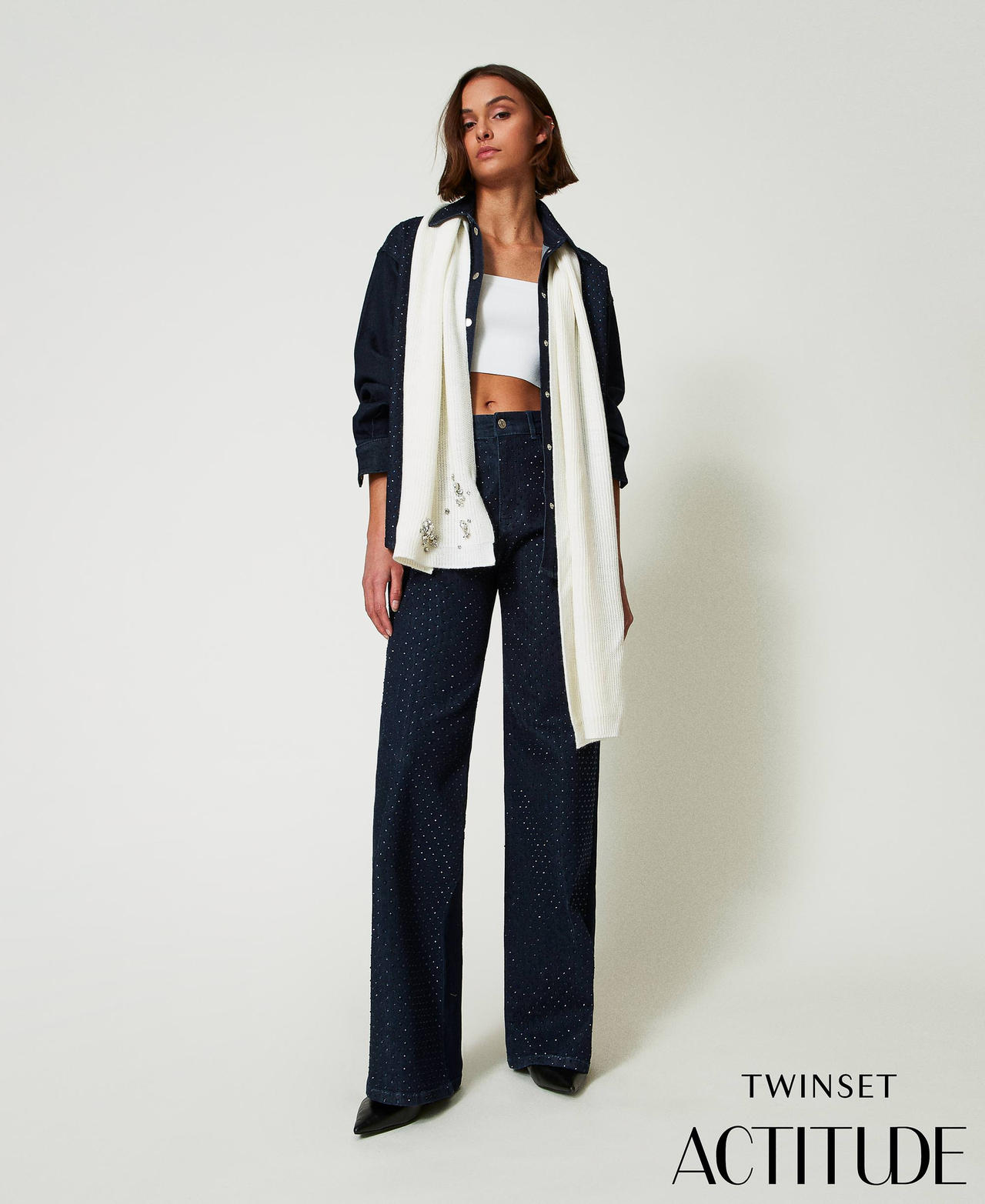 Scee by twin set Sciarpa con ricami e logo