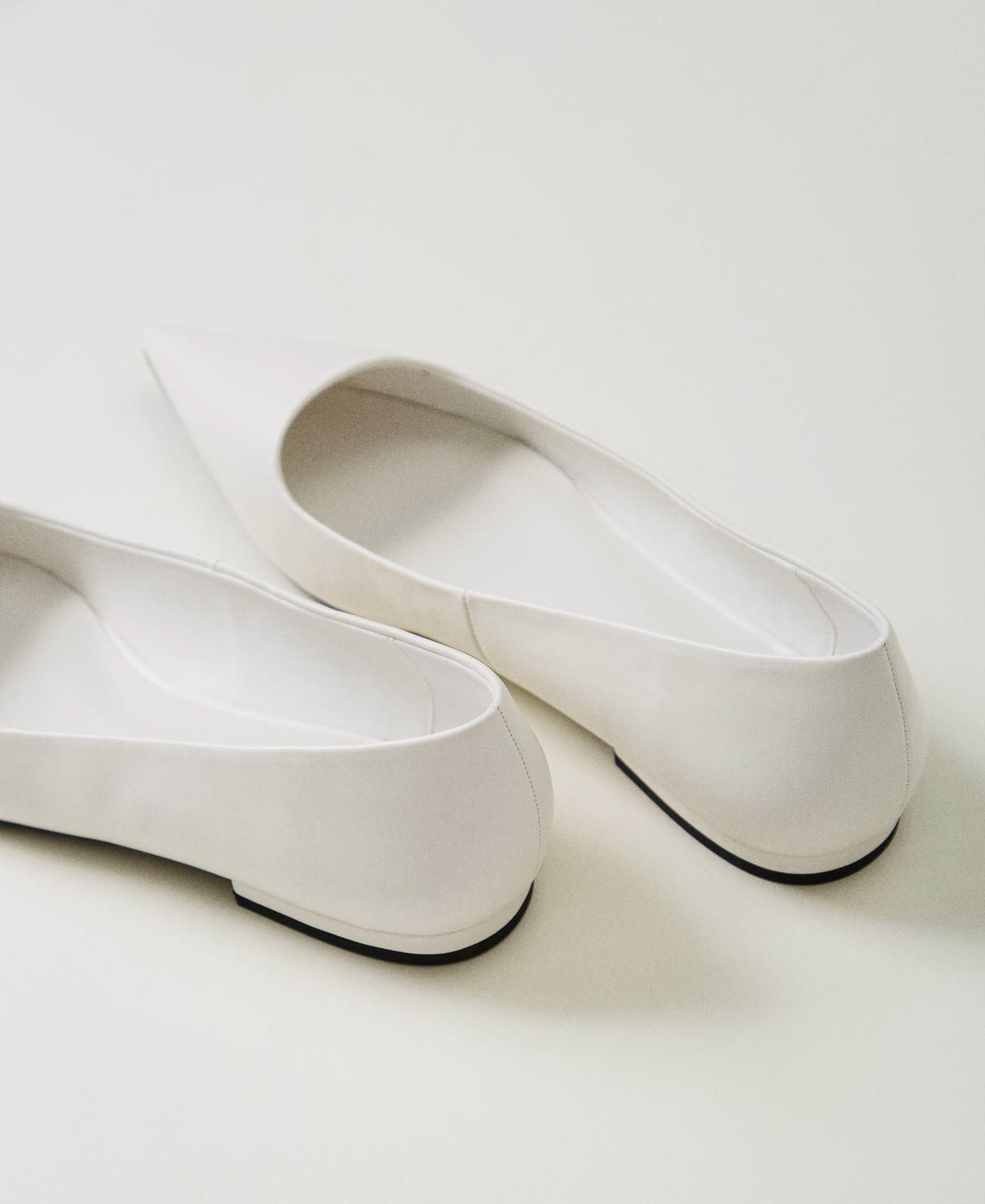 Ballerina shoes with tampered toe White Cream Woman 242ACP032_00733_03