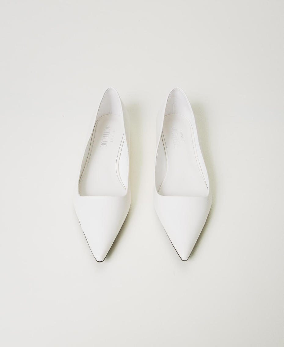 Ballerina mit spitz zulaufender Zehenpartie White Sahne Frau 242ACP032_00733_04