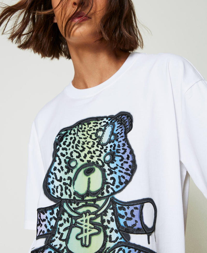 MYFO oversize T-shirt with print and embroidery Colourful Bear Woman 242AM2011_11883_04