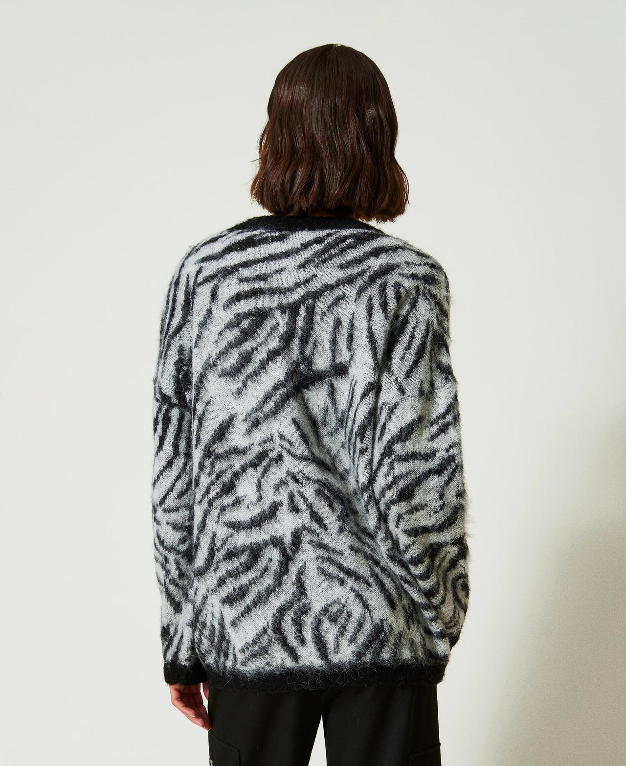 MYFO animal print jacquard cardigan Two-tone Tiger Jacquard Woman 242AM3555_11791_03