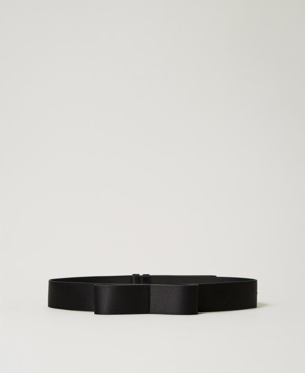 Ceinture en satin avec n&oelig;ud