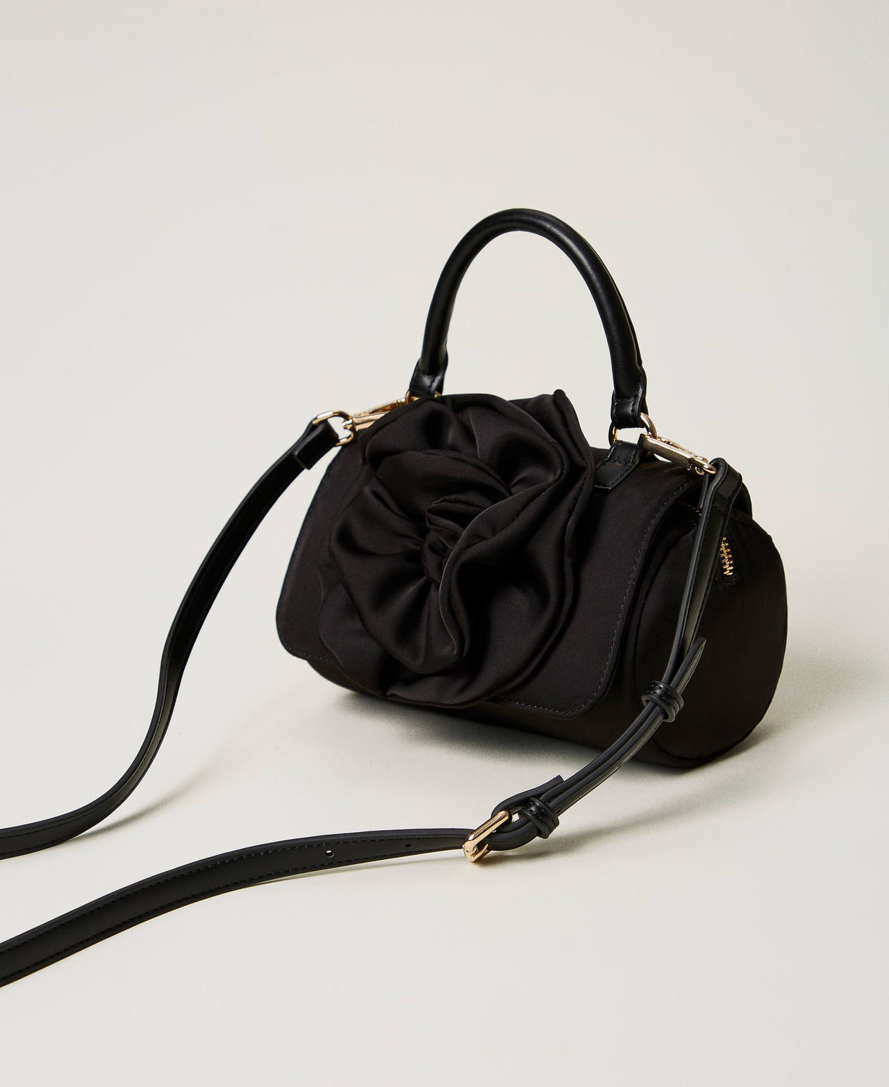 Borsa a tracolla con maxi fiore Nero Donna 242AO8030_00006_02