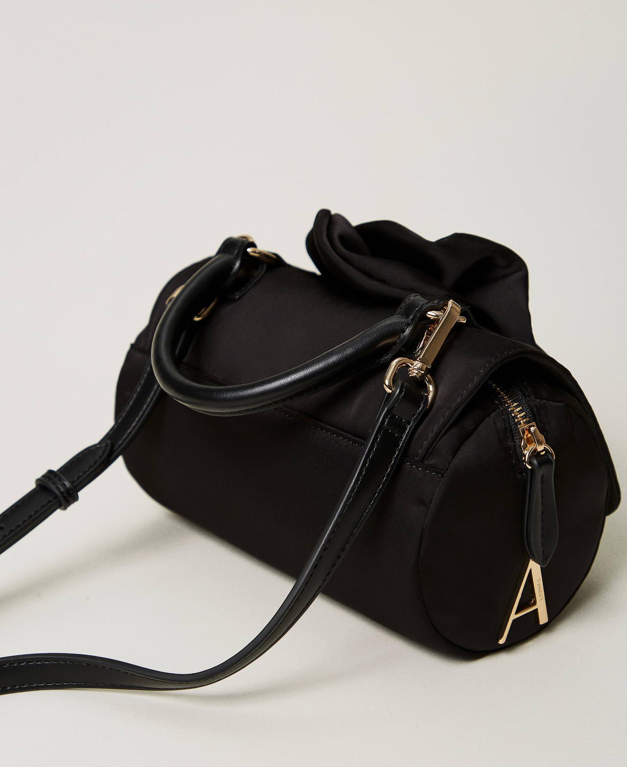 Borsa a tracolla con maxi fiore Nero Donna 242AO8030_00006_03