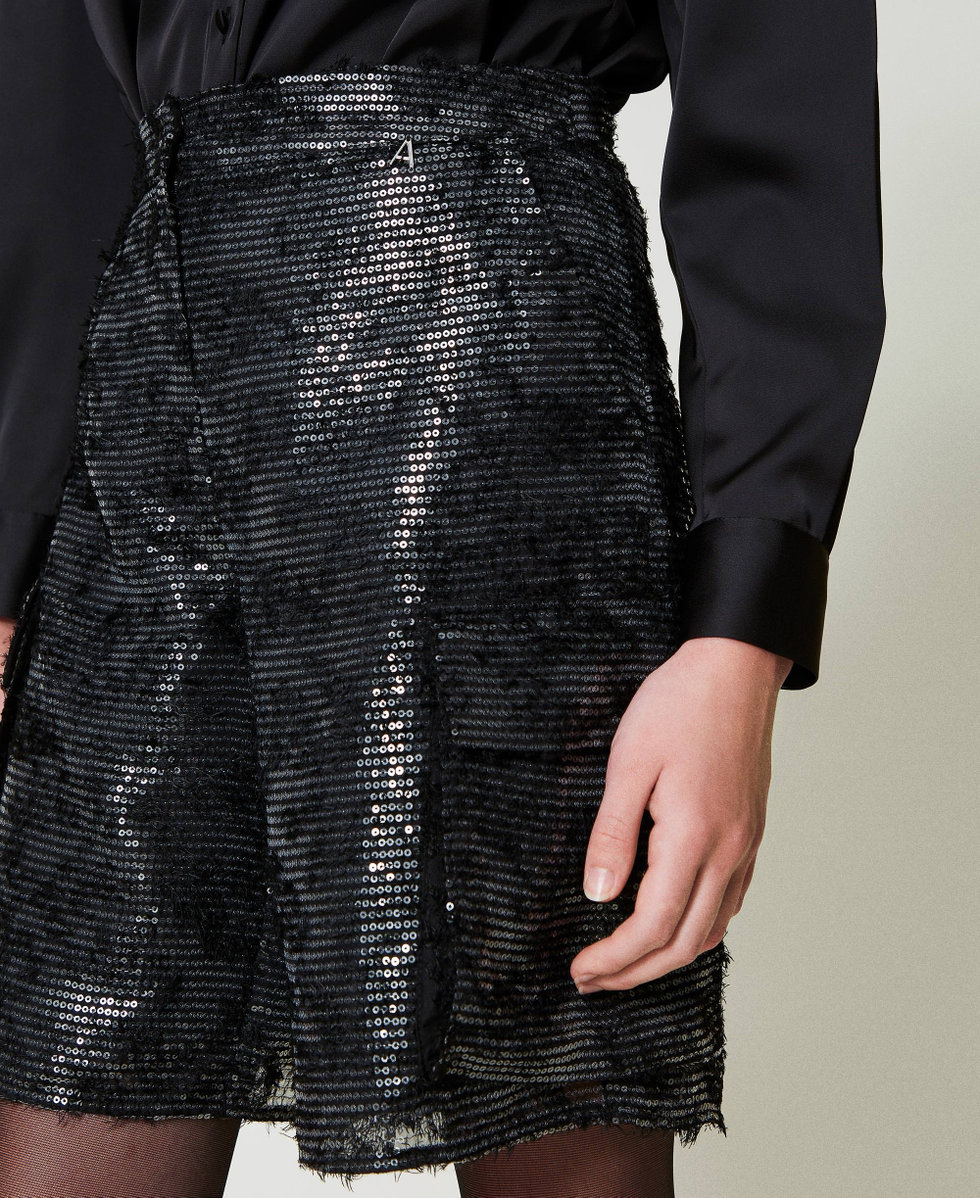 Short avec sequins all-over Noir Femme 242AP2014_00006_04