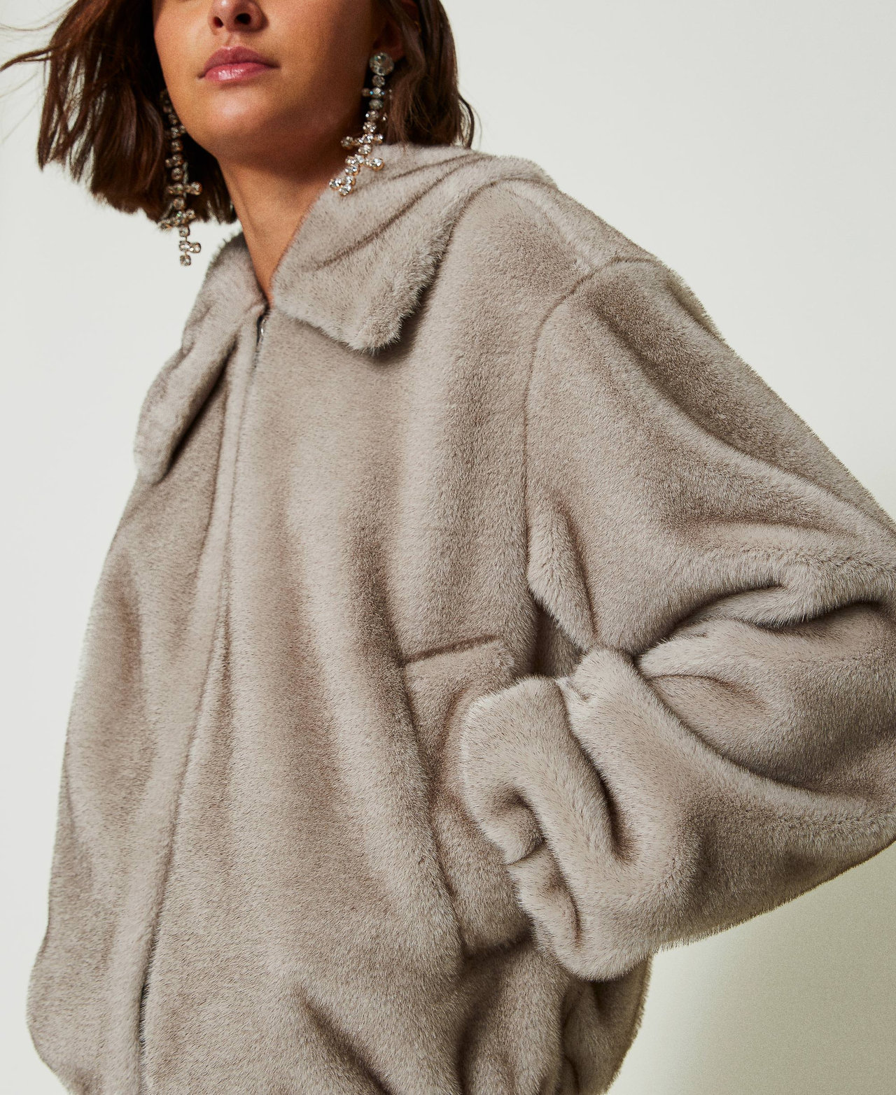 Cropped faux fur bomber jacket 2025