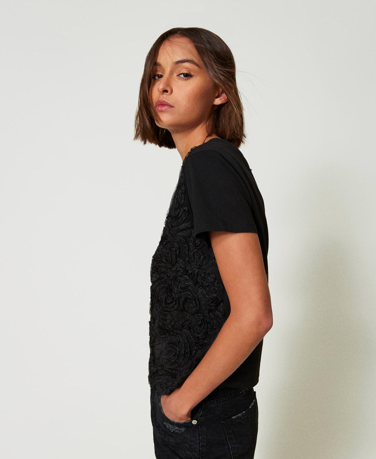 T-shirt with organza embroidery Black Woman 242AP2400_00006_03