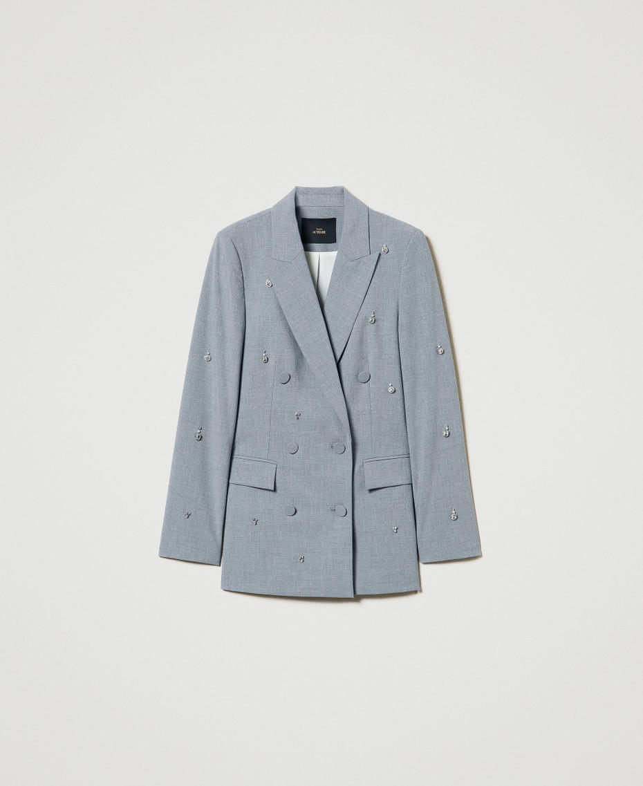 Blazer con bordados a mano