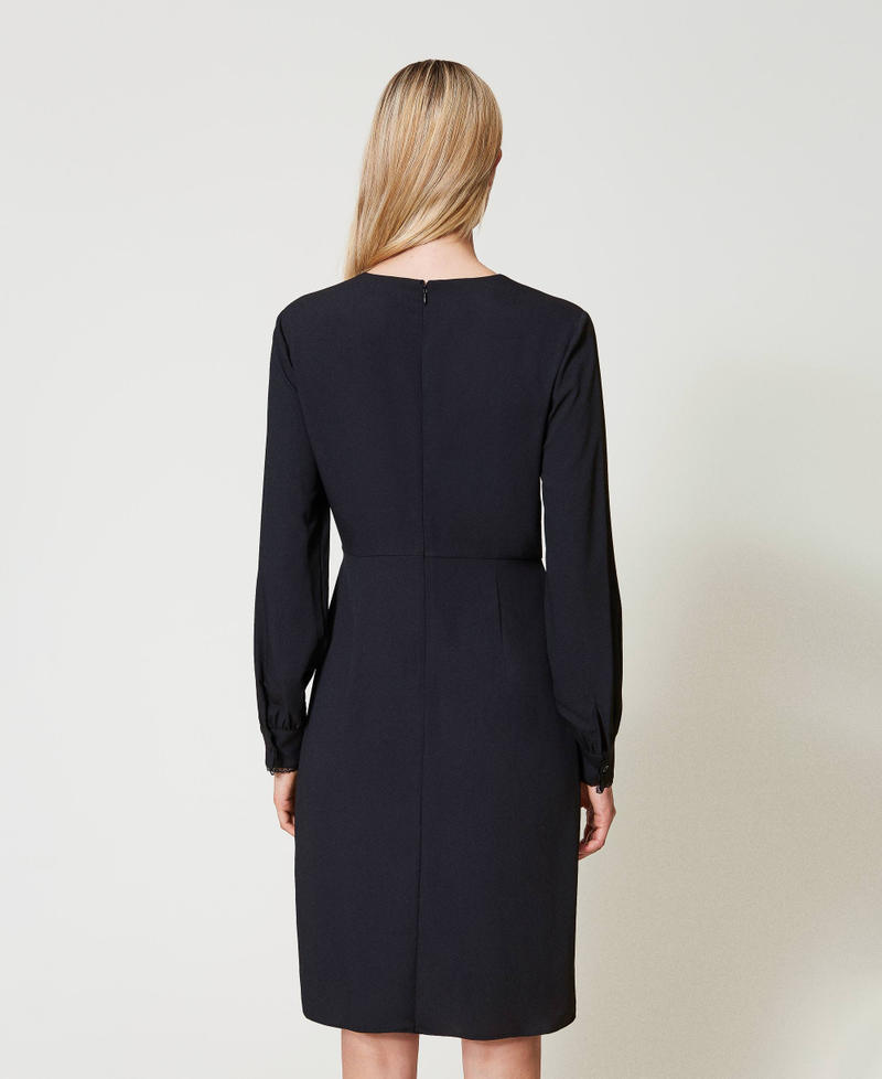 Robe courte en cr&ecirc;pe de Chine recycl&eacute;