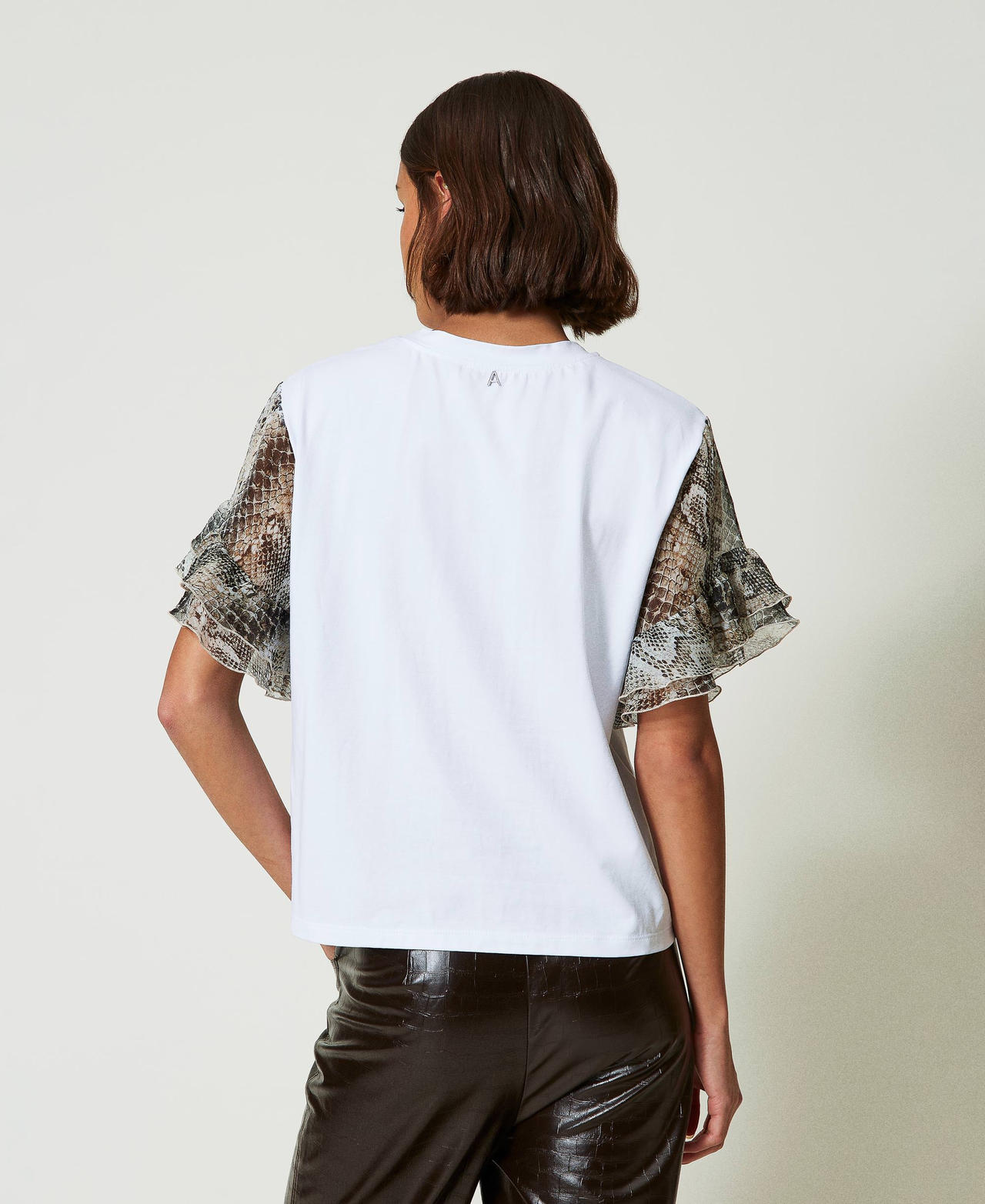 T-shirt with snake print sleeves Two-tone Papers White / Soft Snake Print Woman 242AP2476_11893_03