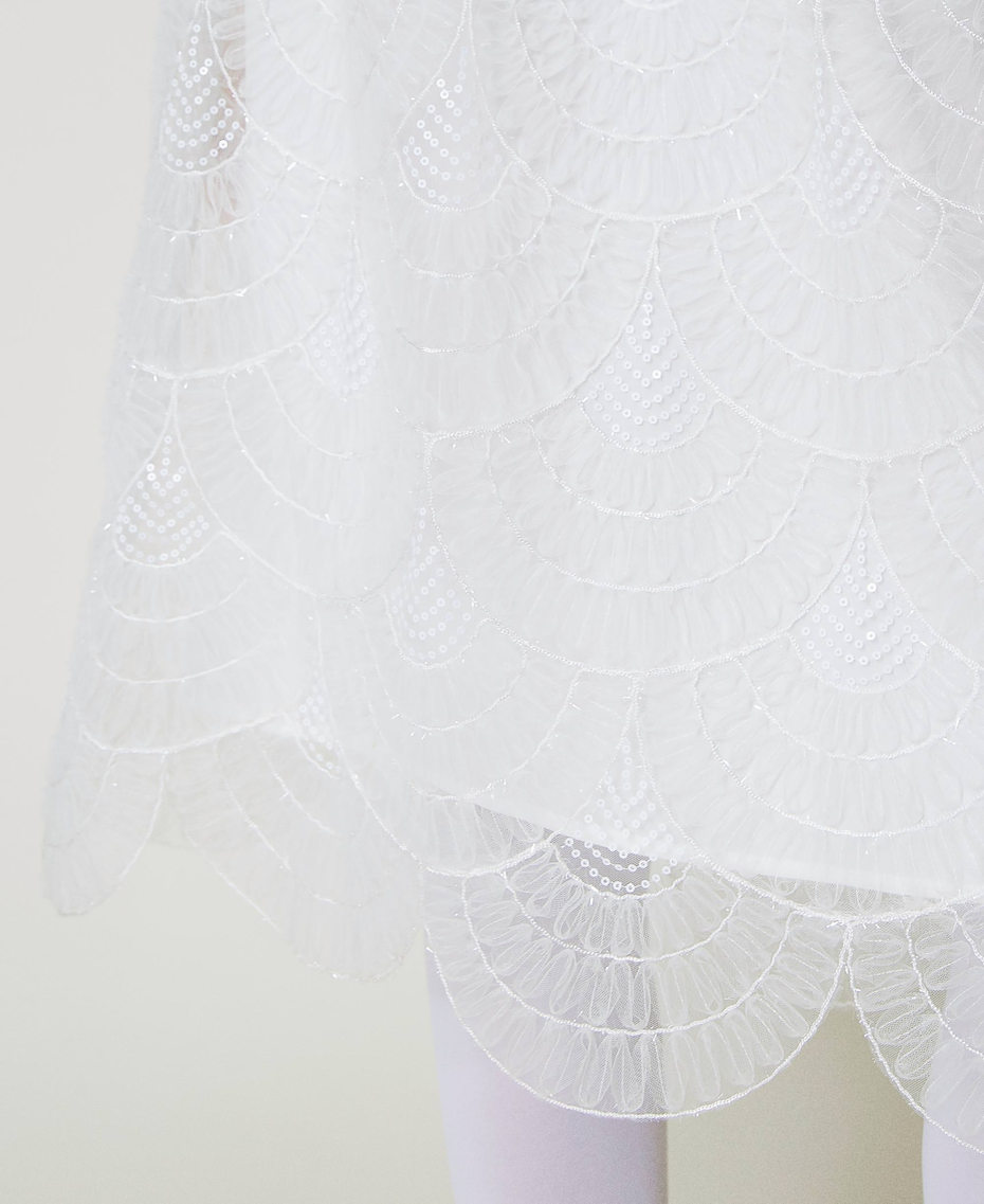 Falda midi de organza con bordados