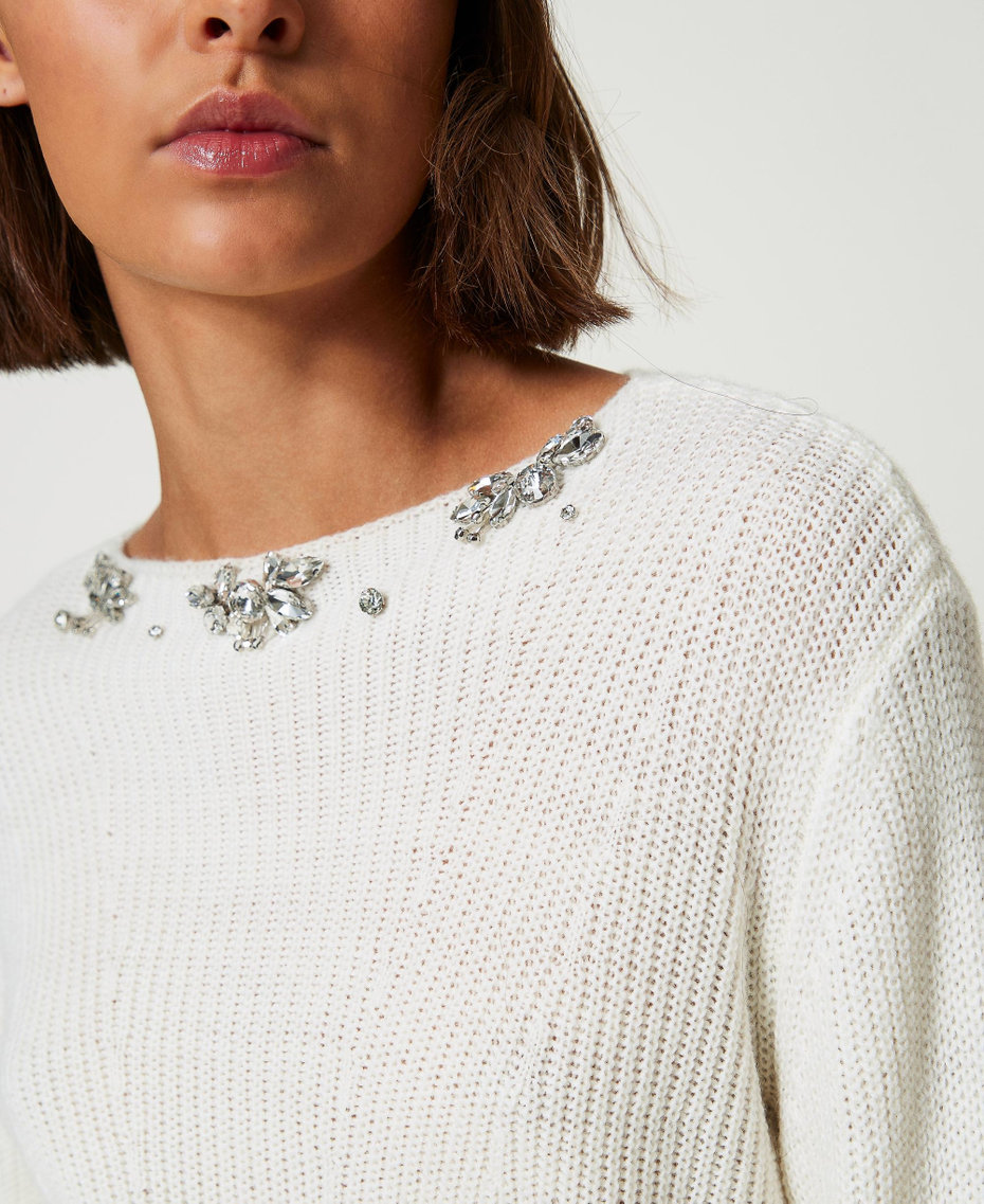 Von Hand bestickter Pullover White Sahne Frau 242AP3011_00733_04