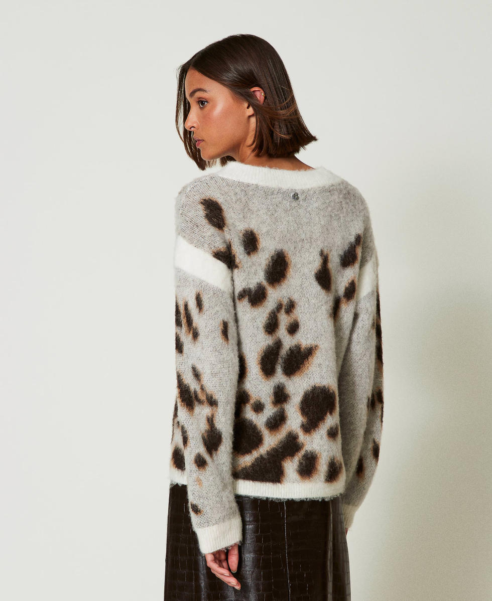 Animal print wool blend jacquard jumper