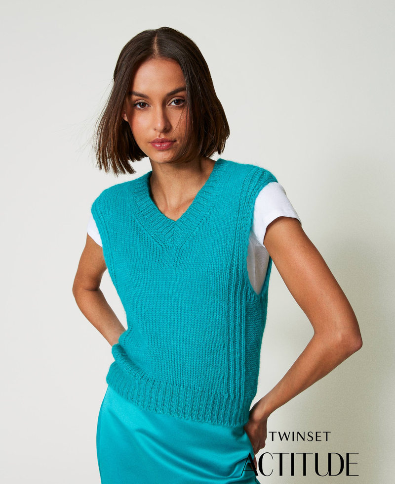 Seamless wool blend sleeveless jumper "Crystal Pink" Woman 242AP3291-01